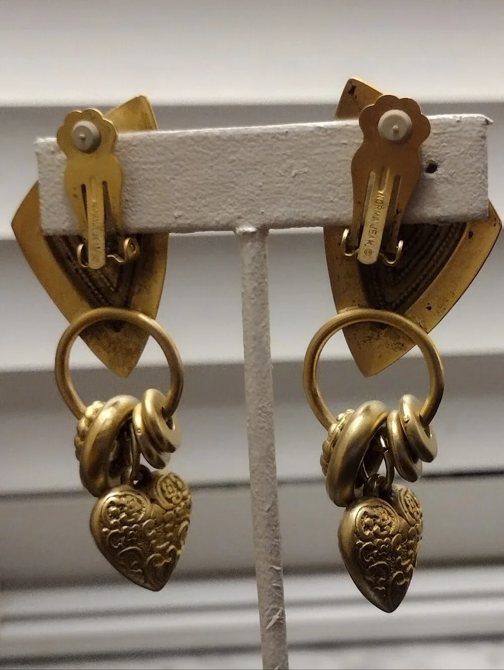 Vintage Norma Jean Gold Tone Geometric Heart Dangle Clip On Earrings Signed